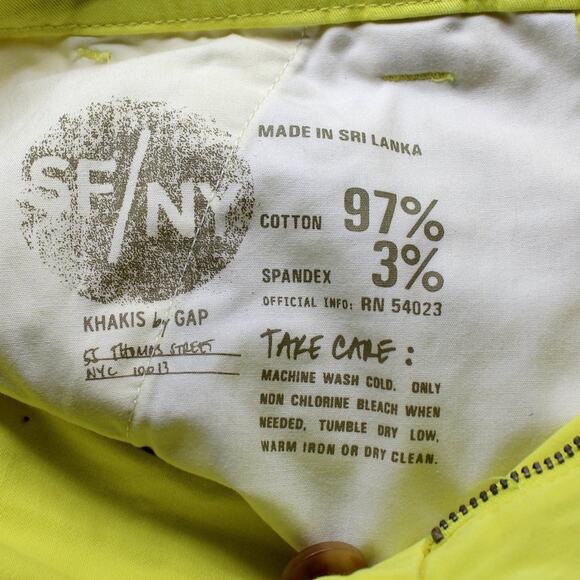 GAP Broken in Straight Yellow Khakis Size 0 - Picture 6 of 9